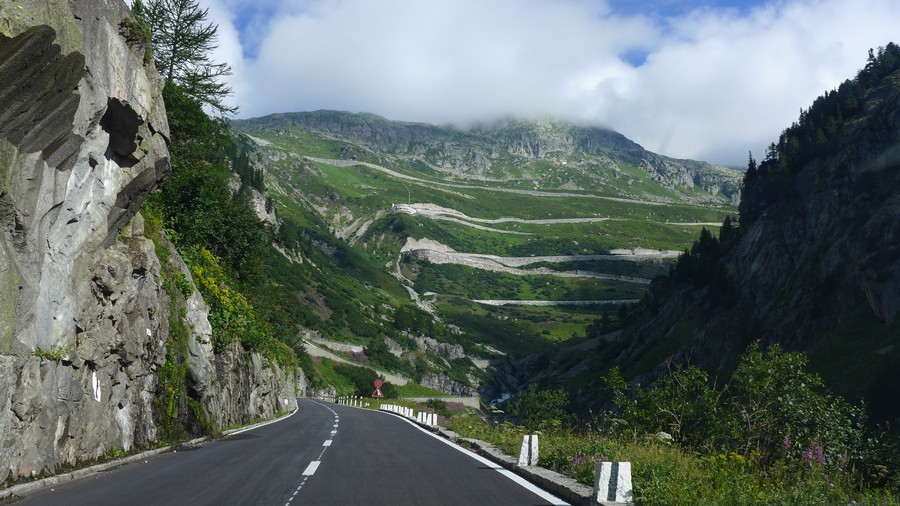 Name:  Furka Pass  P1080474.jpg
Views: 21090
Size:  181.5 KB