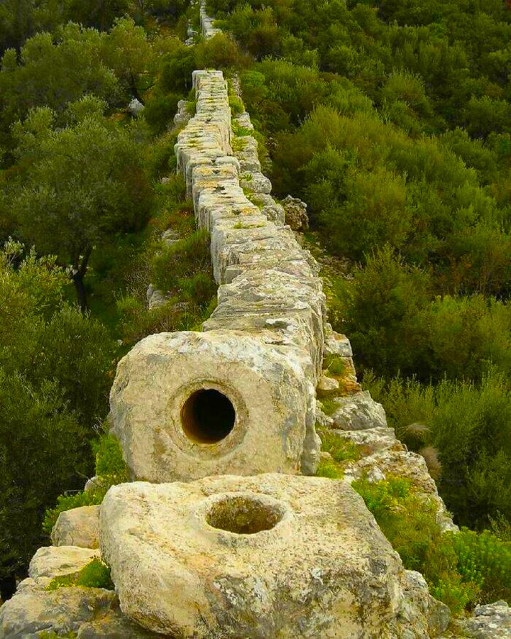 Name:  Roman aquaduct..jpg
Views: 478
Size:  232.7 KB