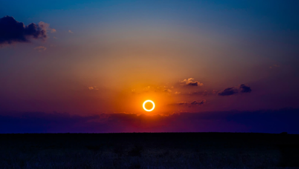 Name:  Eclipse..jpg
Views: 346
Size:  95.2 KB