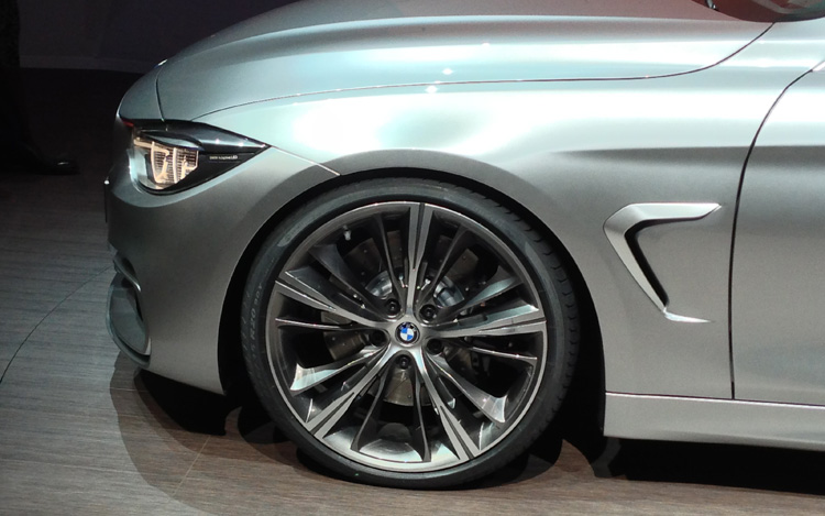 Name:  BMW-4-Series-Coupe-concept-wheel-and-vent.jpg
Views: 18819
Size:  102.8 KB