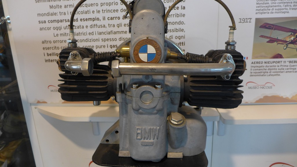 Name:  Boxer BMW motor early   P1220897.jpg
Views: 950
Size:  146.3 KB