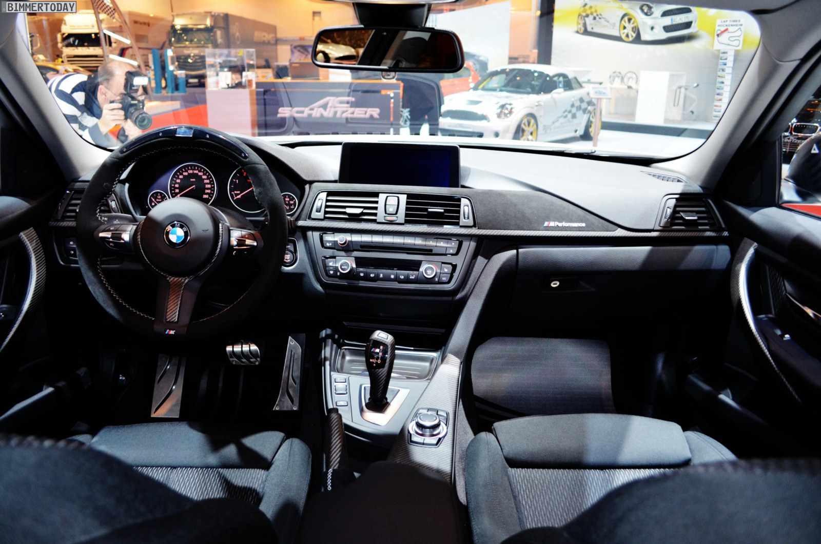 Name:  BMW-3er-Touring-F31-M-Performance-Tuning-Essen-Motor-Show-2012-09.jpg
Views: 15177
Size:  380.9 KB