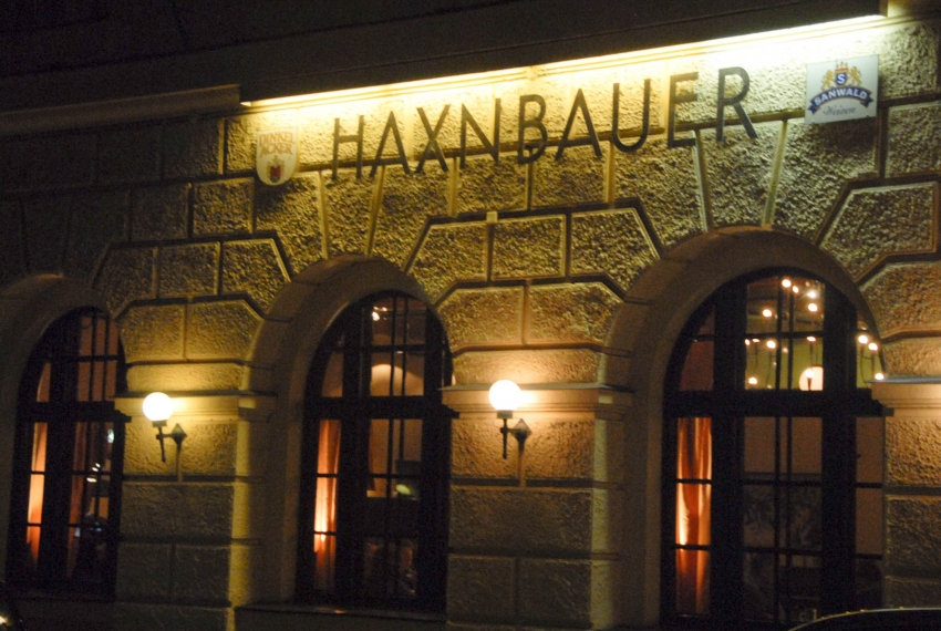 Name:  Haxnbauer im Scholastikahaus .jpg
Views: 12086
Size:  412.3 KB