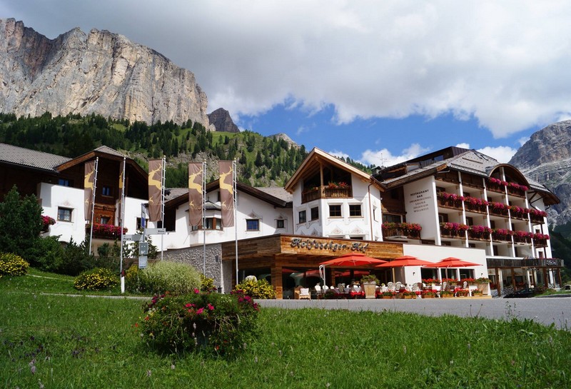 Name:  Sella  Hotel Kolfuschgerhof     10499343_704382849598048_534667051736844303_o.jpg
Views: 26190
Size:  155.6 KB