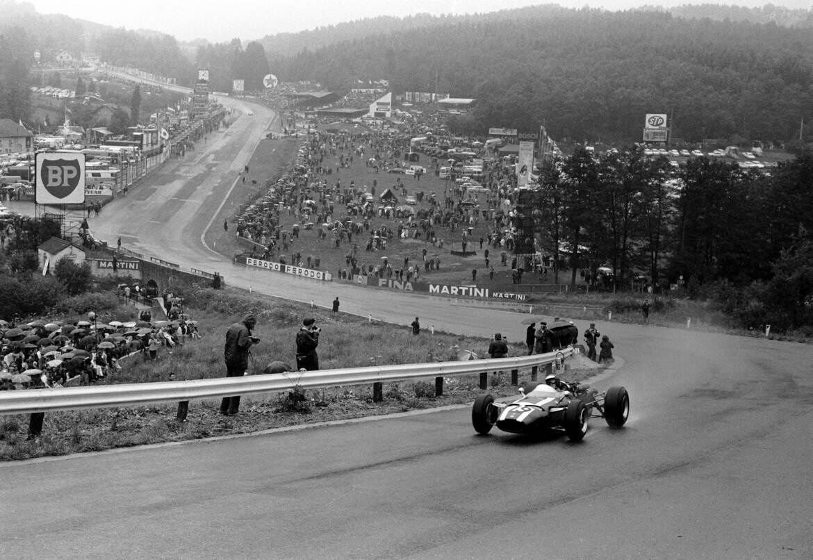 Name:  1966-Spa-Francorchamps-Jochen-Rindt-Cooper-T81.jpg
Views: 11703
Size:  199.1 KB