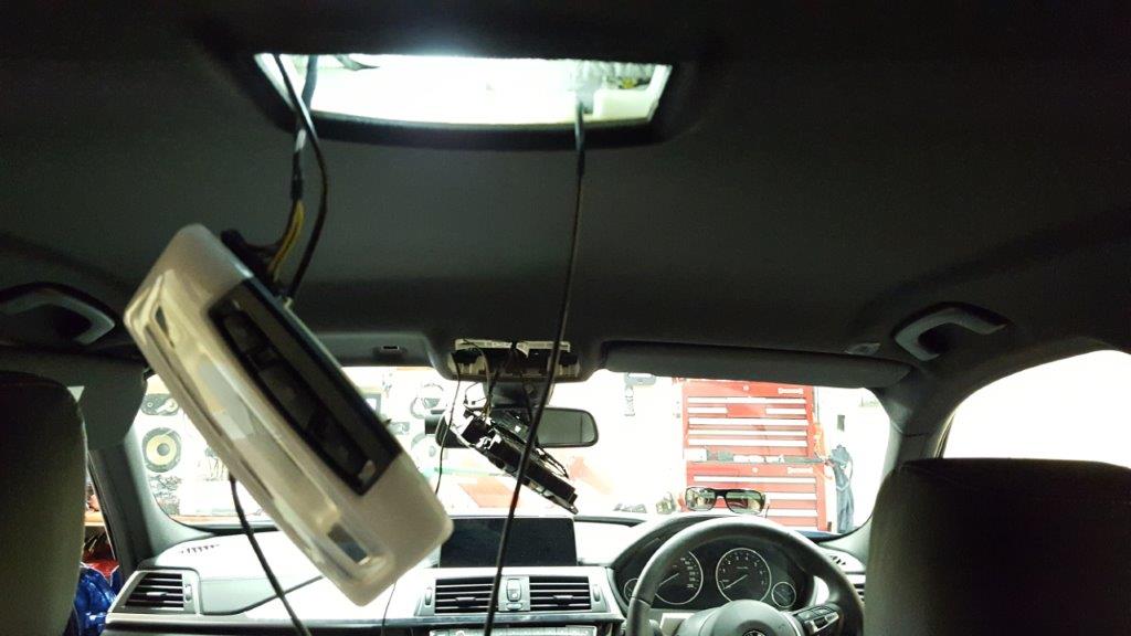 Name:  CENTER ROOF Dash cam wiring to rear camera.jpg
Views: 5393
Size:  64.8 KB