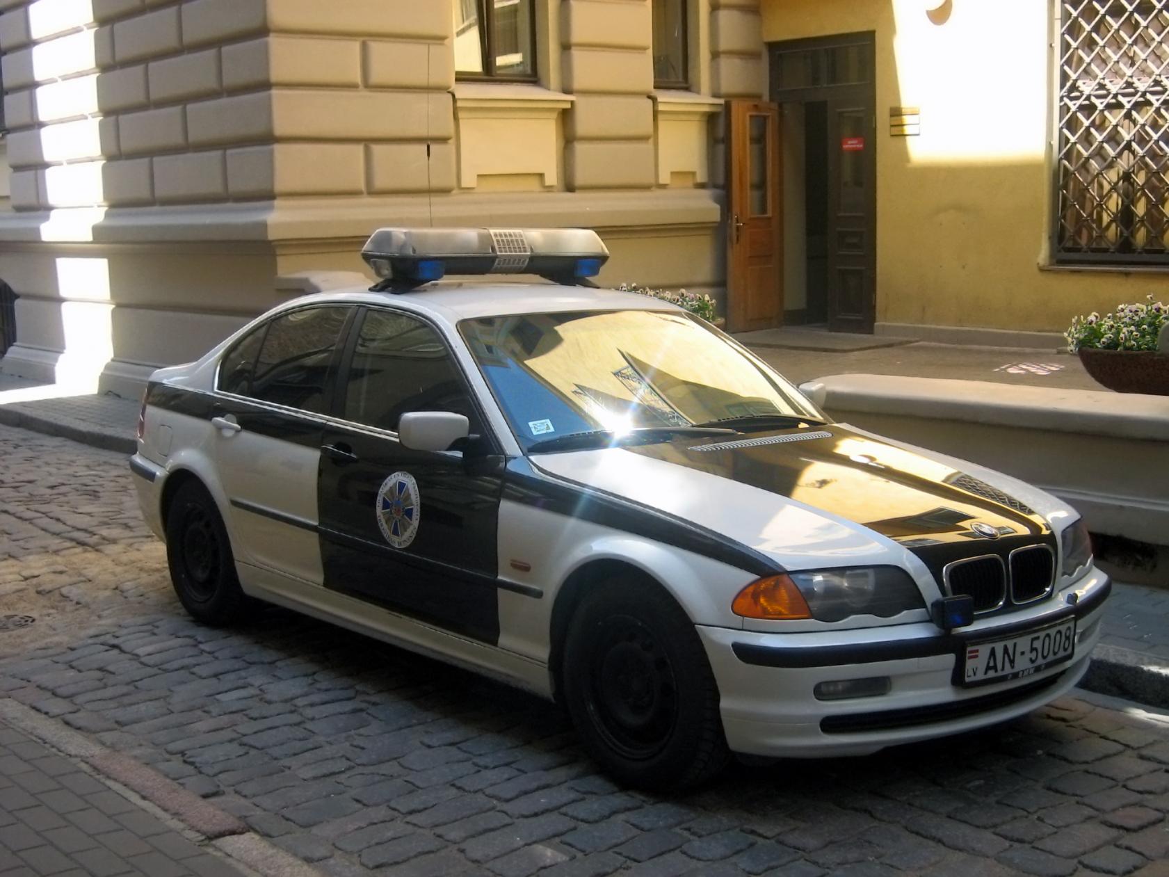 Name:  bmw cop car5.jpg
Views: 1450
Size:  205.6 KB