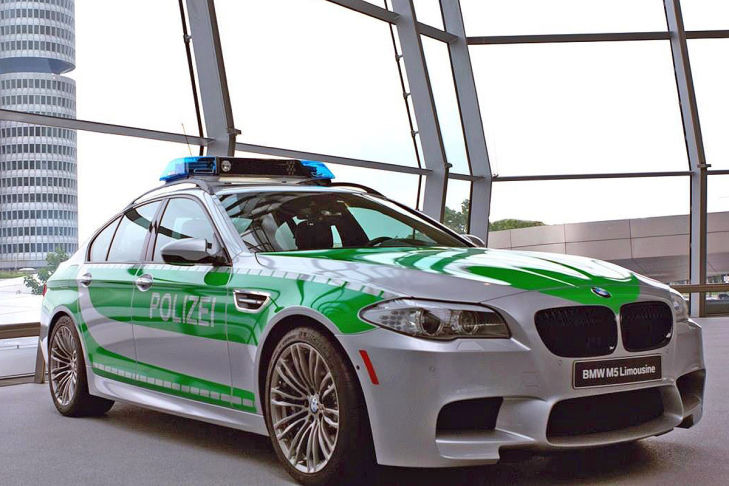 Name:  Polizei-Einsatz     BMW-M5-Polizei-729x486-1e9e25bf4e7b25fe.jpg
Views: 7795
Size:  77.2 KB