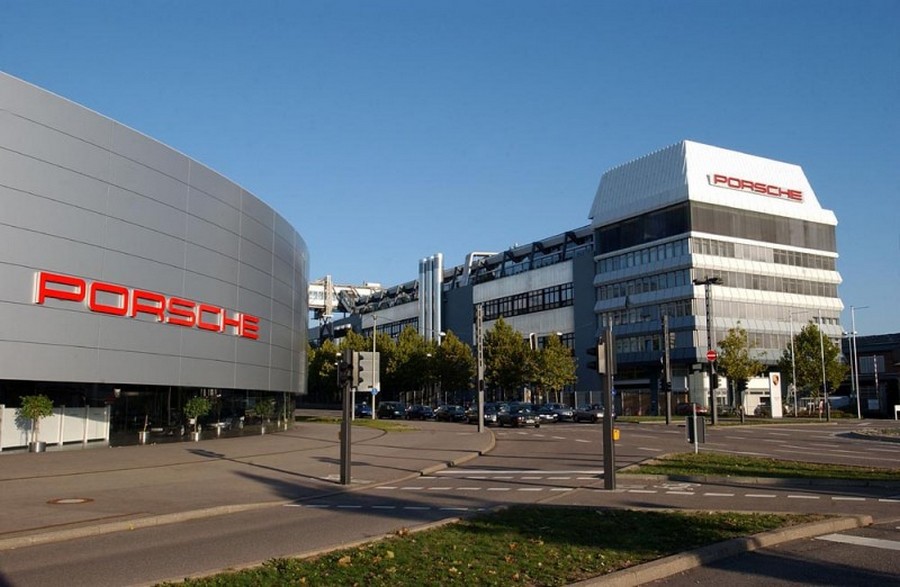 Name:  Porscheplatz in Stuttgart-Zuffenhausen mit Porsche-Zentrum und Werk 2.jpg
Views: 2872
Size:  111.4 KB