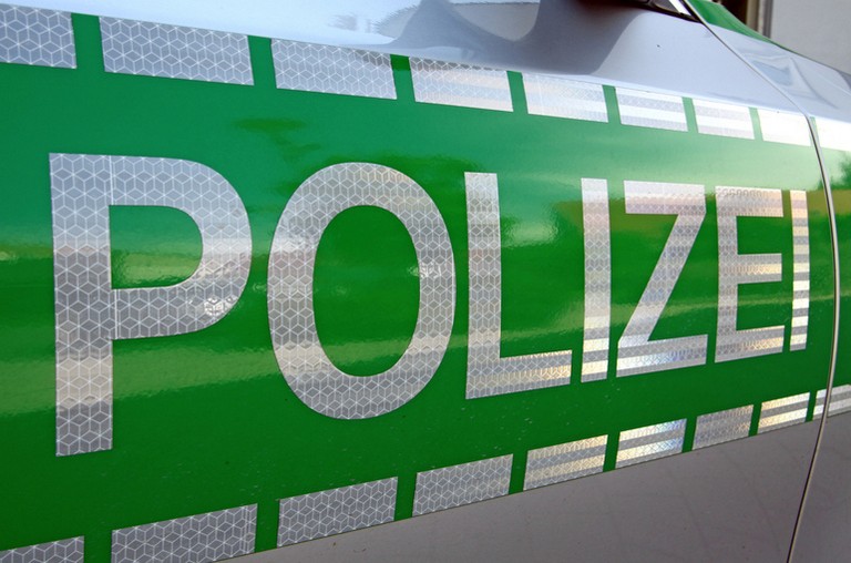 Name:  Polizei_jj.jpg
Views: 6735
Size:  93.2 KB