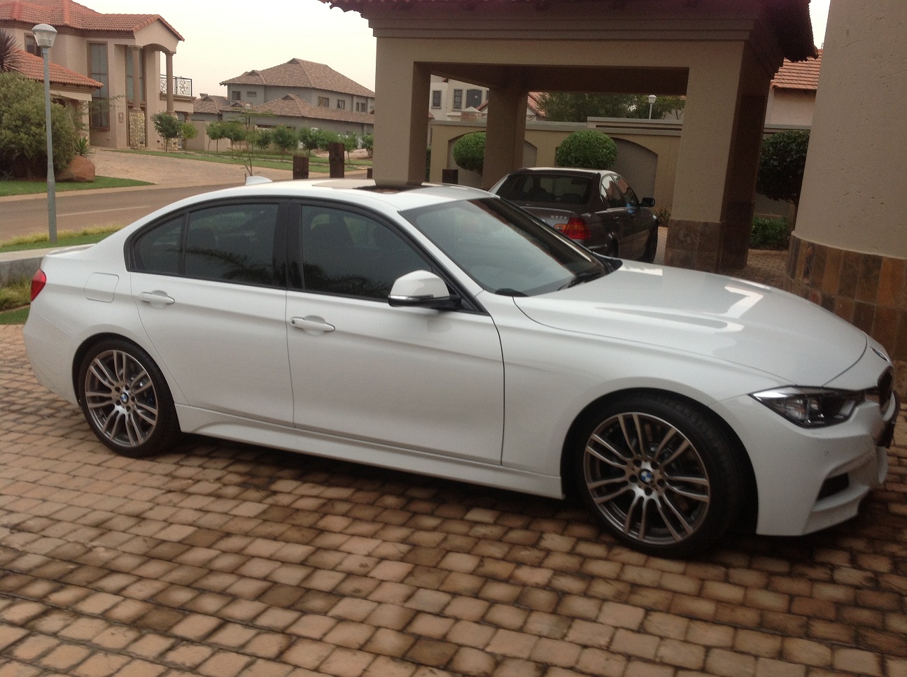 Name:  My nuwe BMW 330D_3.JPG
Views: 30055
Size:  385.1 KB