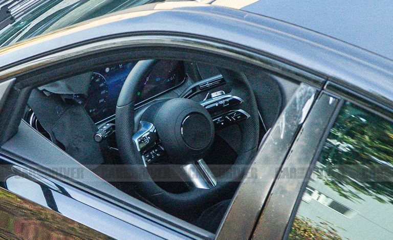 Name:  2022-mercedes-benz-c-class-spied-interior-1603986759.jpg
Views: 1773
Size:  90.5 KB