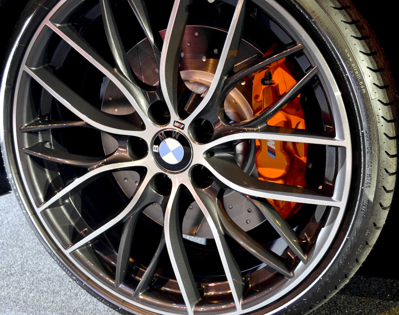 Name:  bmw-m-performance-double-spoke-wheels-405m-close-up-s.jpg
Views: 25228
Size:  273.5 KB