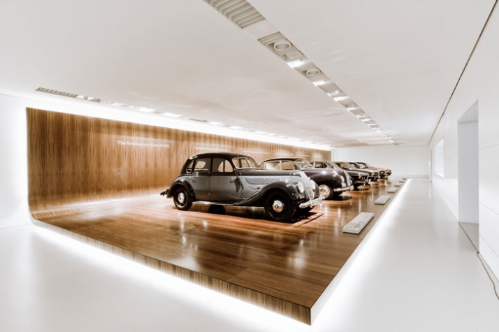 Name:  BMW_museum_in_Munich_by_atelier_bruckner_at_yatzer_13.jpg
Views: 7857
Size:  166.4 KB