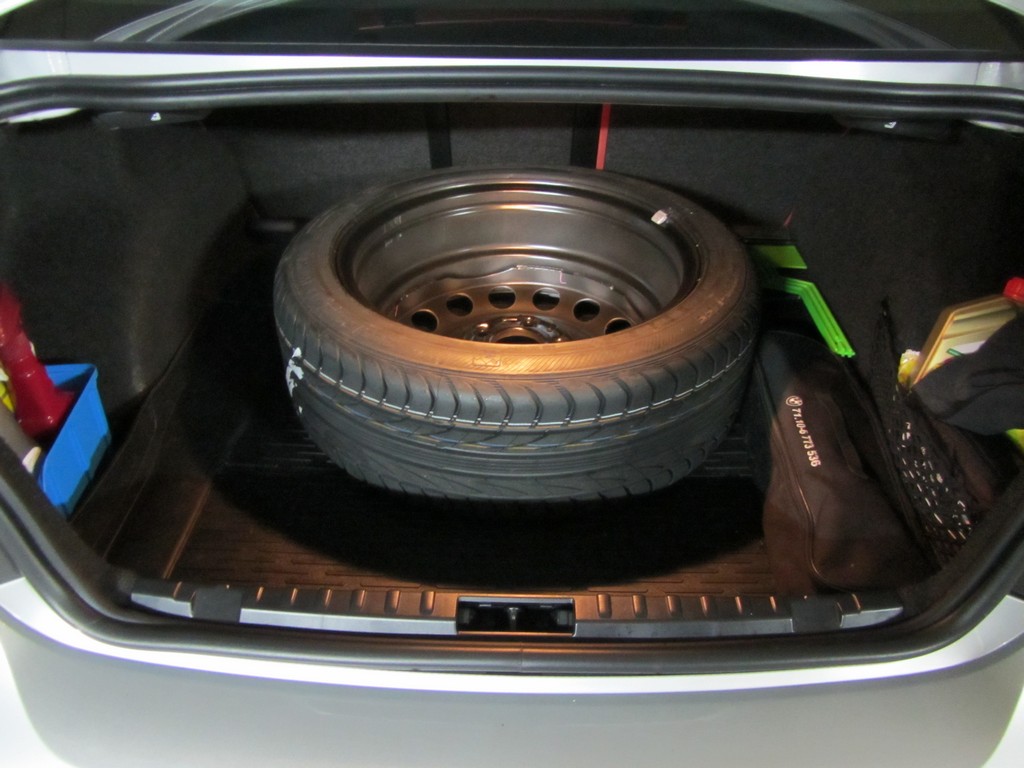 Name:  spare tire 17 inch steel wheel from a 330i e46  MG_5306.jpg
Views: 5791
Size:  150.8 KB
