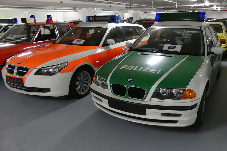 Name:  BMW-318i-E46-Polizei-fotoshowBig-2a5a4e81-1003533.jpg
Views: 13281
Size:  75.5 KB