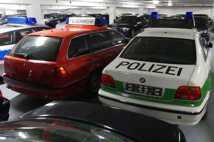 Name:  BMW-5er-E39-Polizei-fotoshowBig-ee0af855-1003537.jpg
Views: 12193
Size:  74.5 KB
