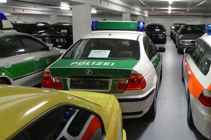 Name:  BMW-318i-E46-Polizei-fotoshowBig-ec5020cb-1003534.jpg
Views: 11559
Size:  81.0 KB